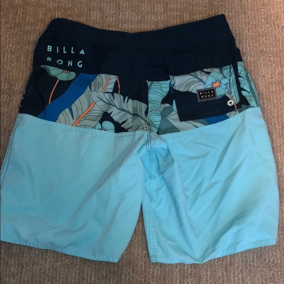 Billabong Original swimsuit - Picture 2 of 3